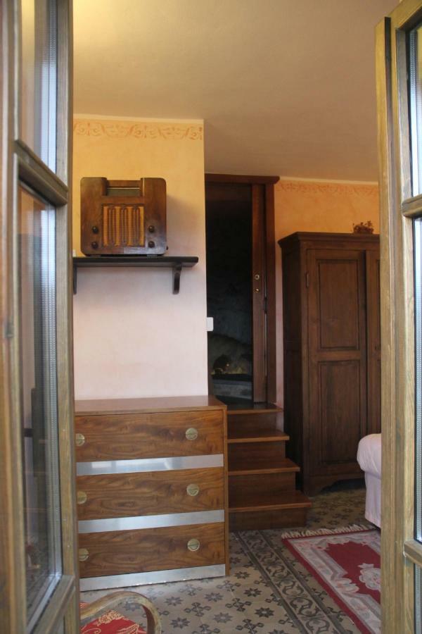 Bed & Breakfast Triora Medievale Exterior photo