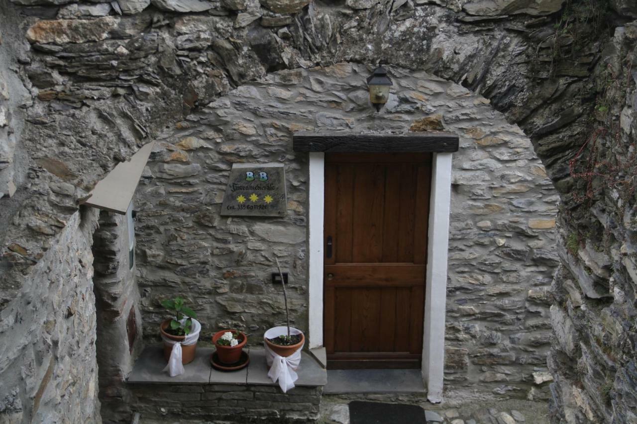 Bed & Breakfast Triora Medievale Exterior photo